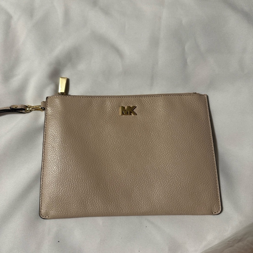 Michael Kors Beige Leather Pouch